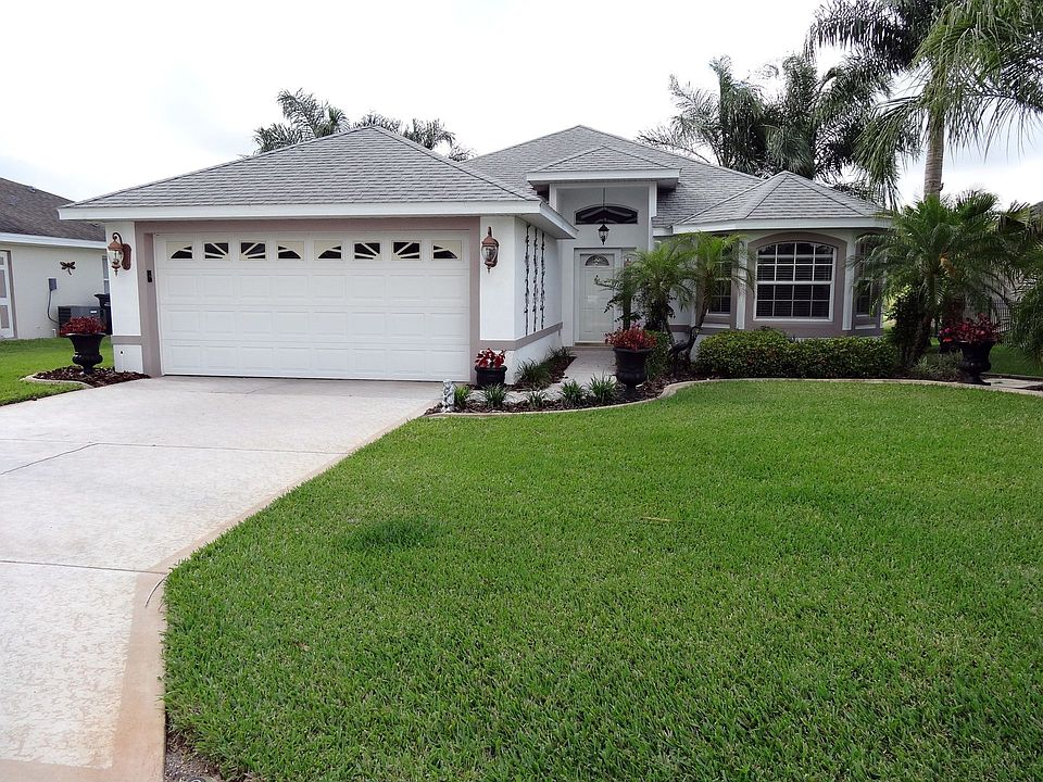 1st image of 154 Golf Aire Blvd