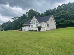 922 Riverview Dr, East Gadsden, AL 35903
