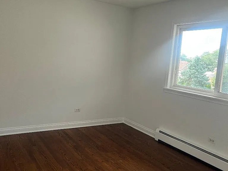 4421 Prescott Ave — Photo 4
