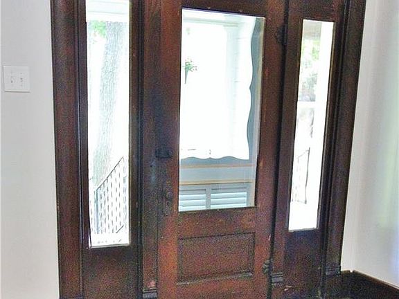 4th image of 242 W Jackson St