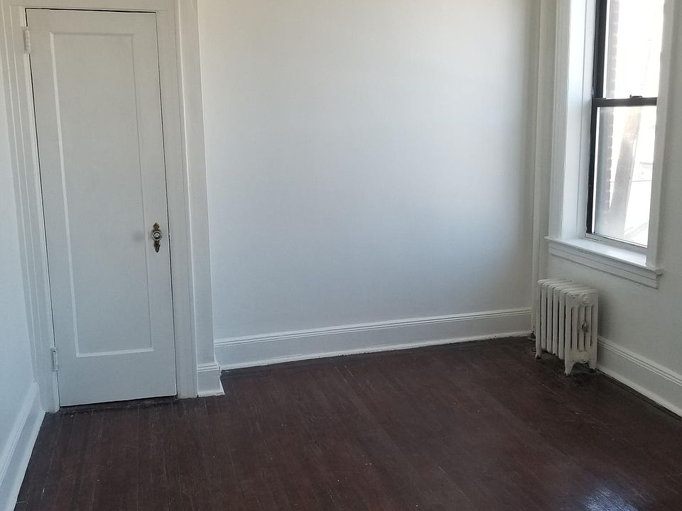 10006 40TH RD Corona NY Zillow