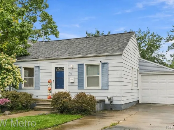 714 Devillen Ave, Royal Oak, MI 48073