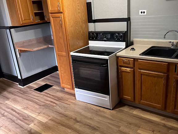 5th image of 1401 Highland Ave