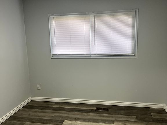 5th image of 1659 Electric Ave