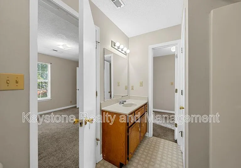 3280 Tower Dr #C — Photo 12