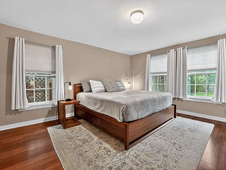 4525 Avenue B — Photo 18