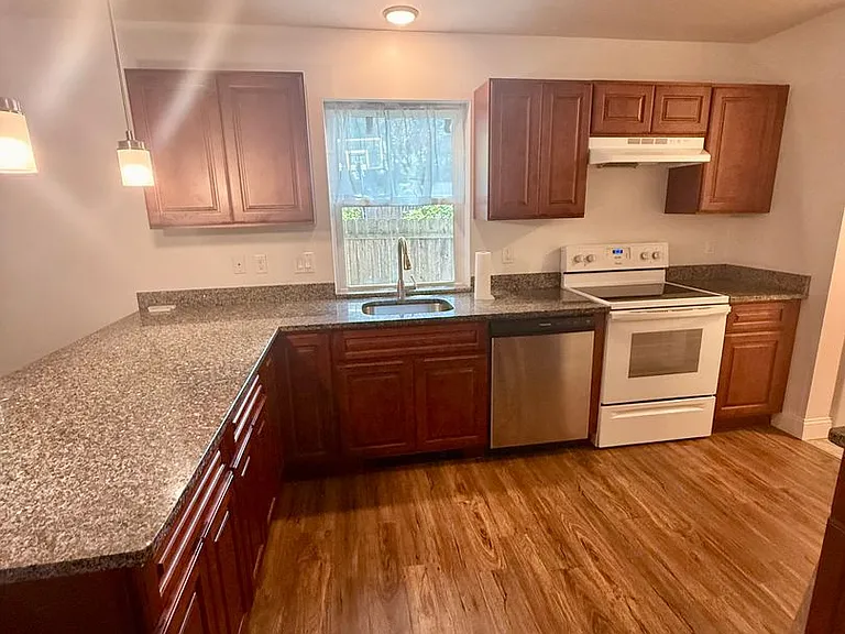 315 Clearfield St — Photo 1
