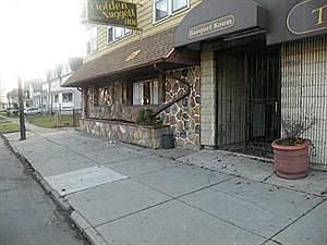 4th image of 2046 Fillmore Ave