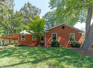 2017 Starbrook Dr, Charlotte, NC 28210