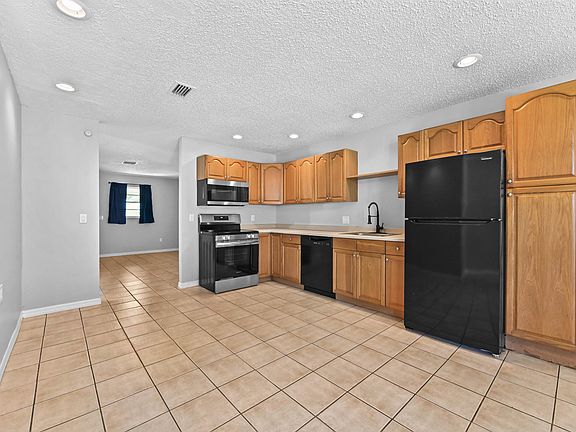 5th image of 4548 SE Salvatori Road