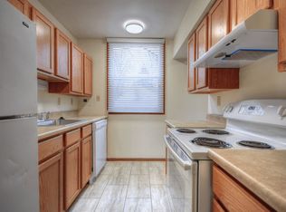 Introducing your New Home: Comfort and Convenience Await!, Champaign, IL 61821