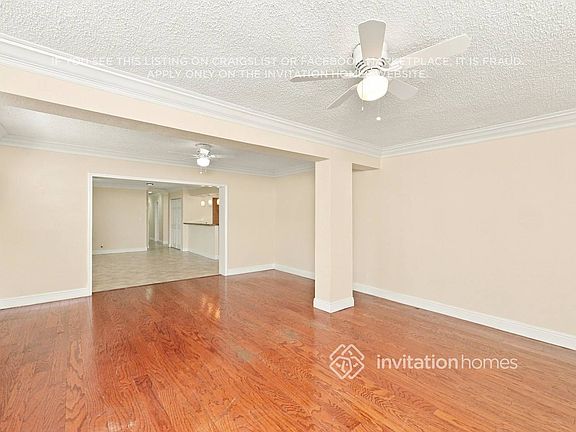 3rd image of 10535 NW 37th St