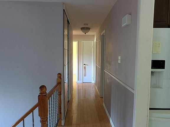 5th image of 33 Maynard Dr