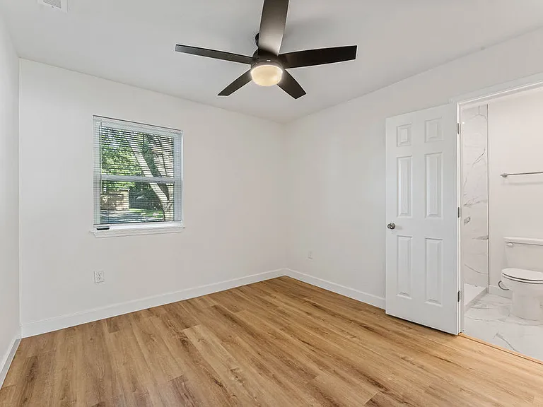 2411 W Megan Dr — Photo 14