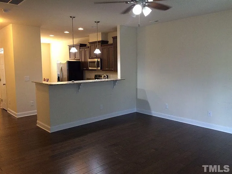 3933 Amelia Park Dr — Photo 5