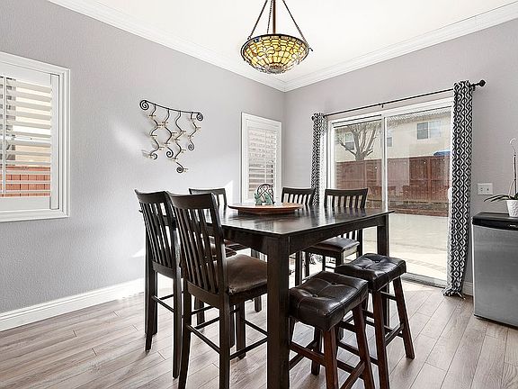 5th image of 39679 Chambray Dr