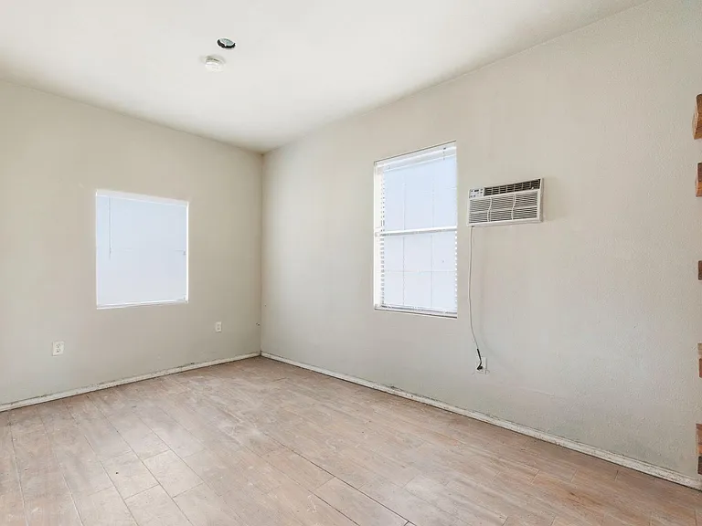 2411 Leffingwell St — Photo 30