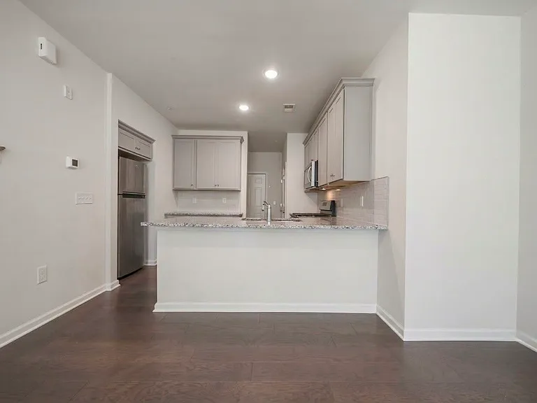 67 Arnold Dr — Photo 8