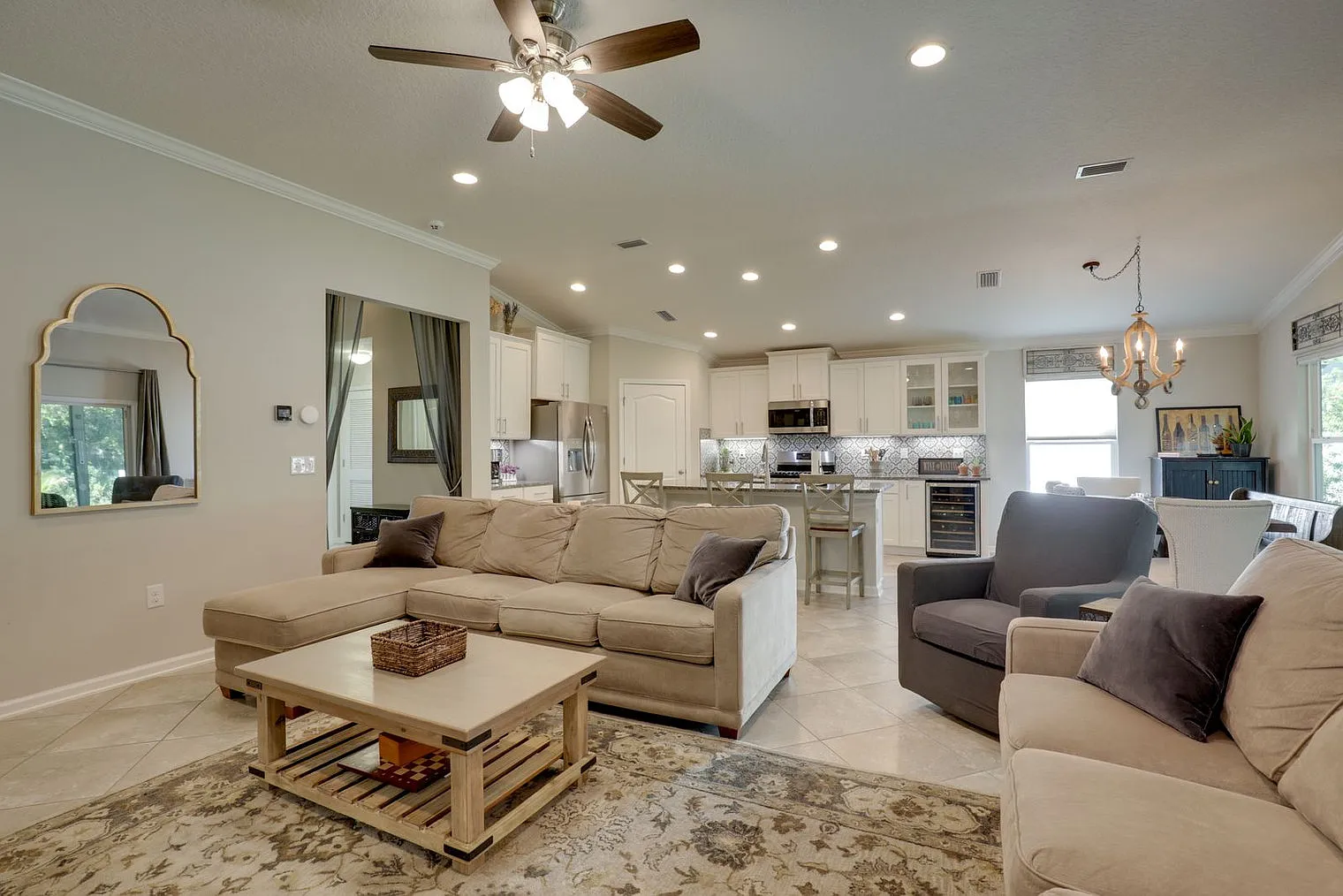 3 bed, 2.0 bath, 1603 sqft, $5,289 — Photo 3