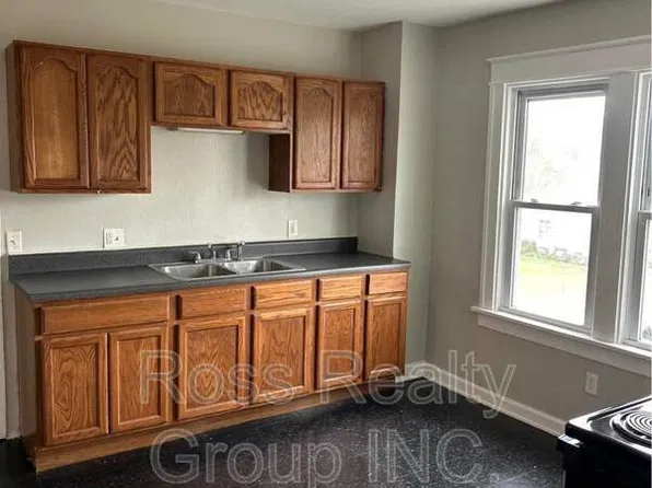 711 Woodstock Ave, Toledo, OH 43607