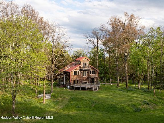 2nd image of 348 Libertyville Road