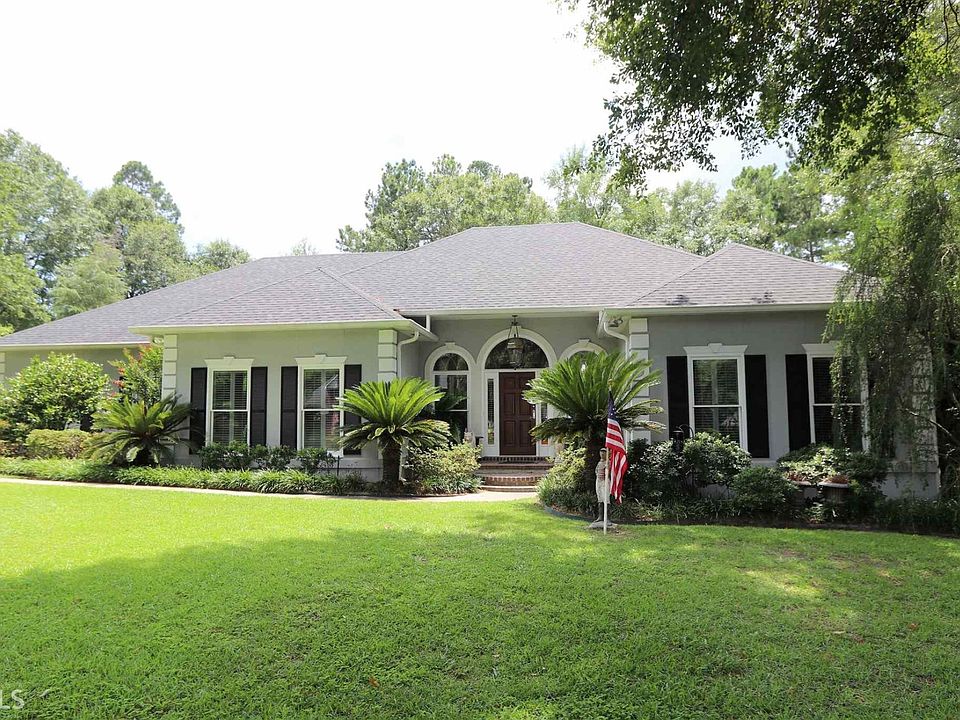 1st image of 233 Wellington Cir