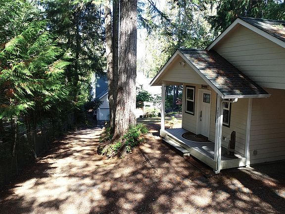 4th image of 2031 E Mason Lake Drive E