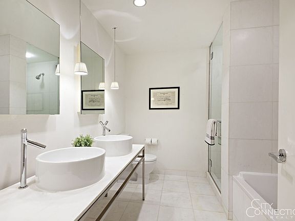 4th image of 15 Broad St APT 1120