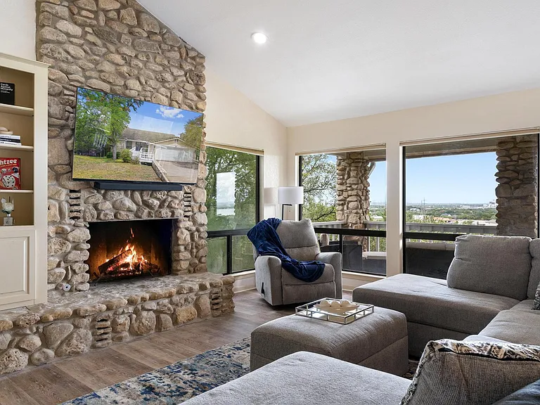310 Dogie Dr #A — Photo 6