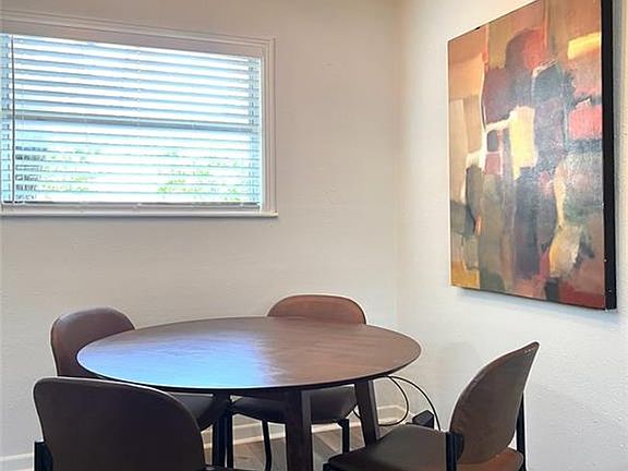 5th image of 2420 McDuffie St APT 2