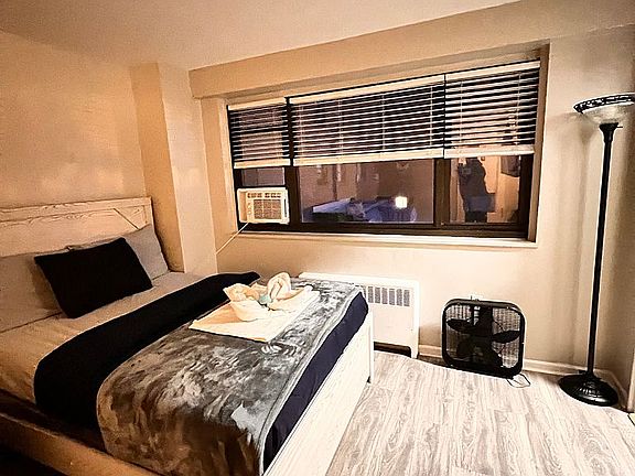 2nd image of 6515 Kennedy Blvd E APT 1L