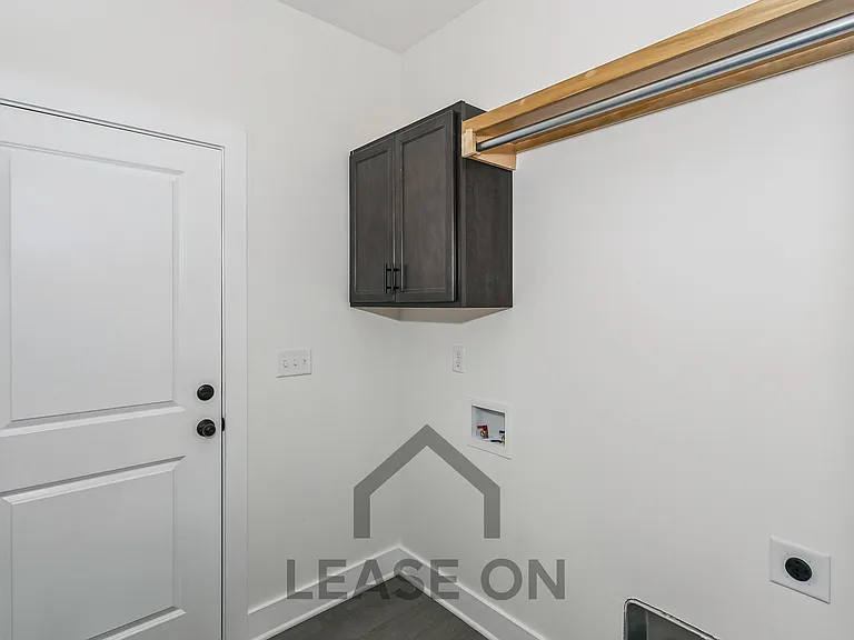 5117 S Chase Ave — Photo 2