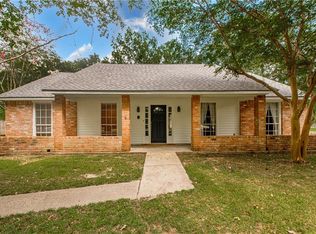 704 White Oak Dr, Denham Springs, LA 70726