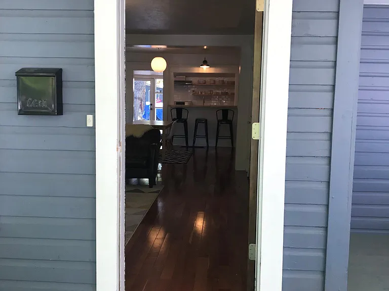 441 W Thatcher St — Photo 3
