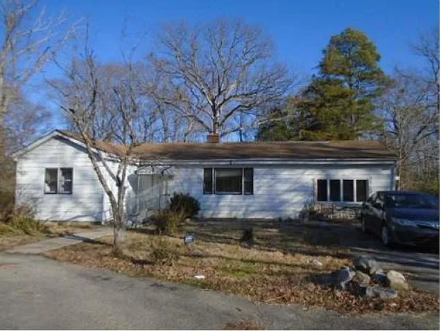 10300 Faulkner Rd photo 1