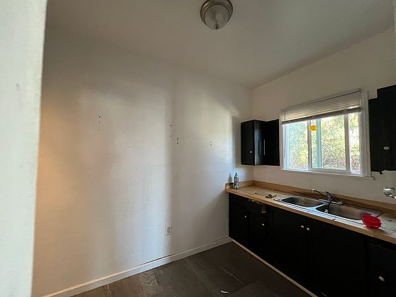 4th image of 612 W 57th St #612.5