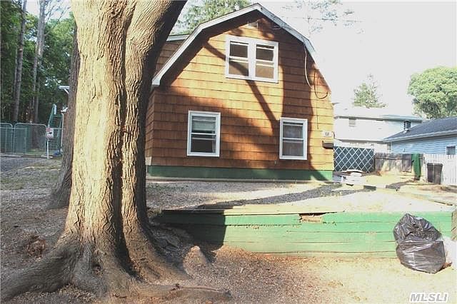 1st image of 103 Diamond St