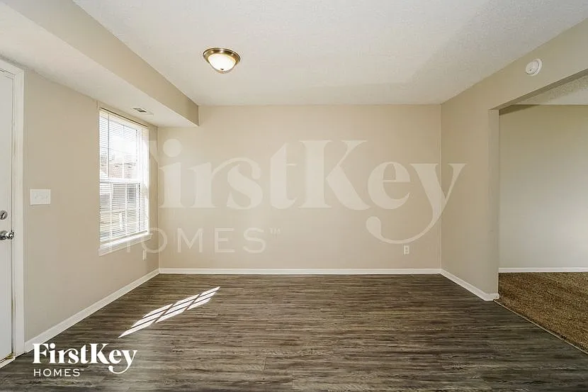 3 bed, 2.5 bath, 1568 sqft, $1,985 — Photo 4