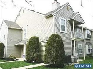 225 Thornwood Dr, Mount Laurel, NJ 08054
