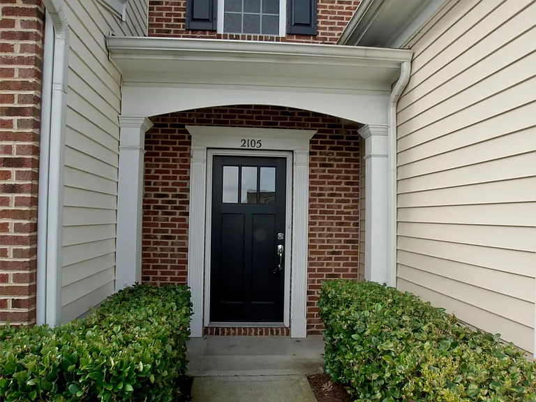 2105 Corwith Dr — Photo 21