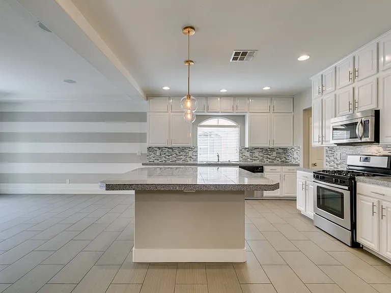 4586 W Camero Ave — Photo 21