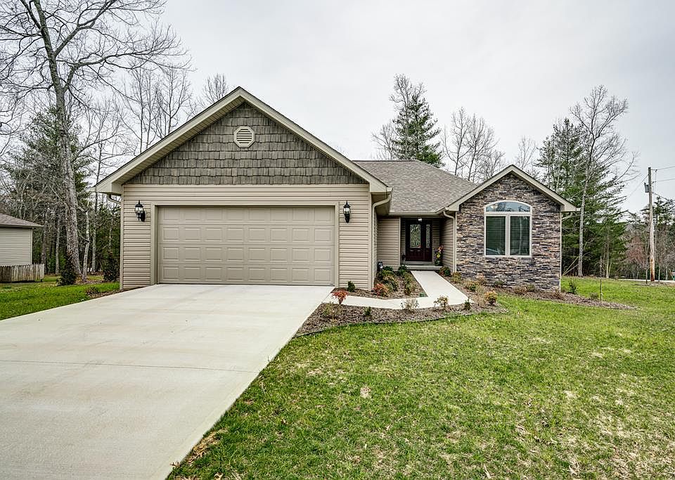 1st image of 117 Minetta Dr