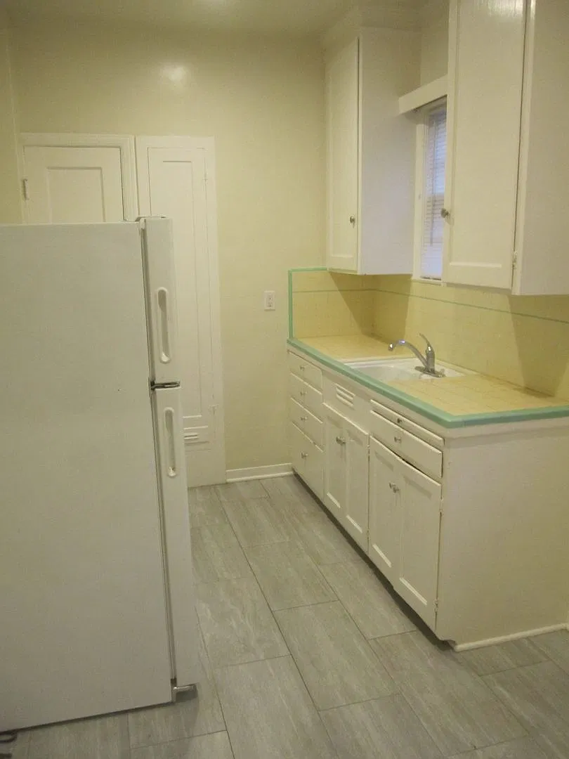 452 S 3rd Street — Photo 2