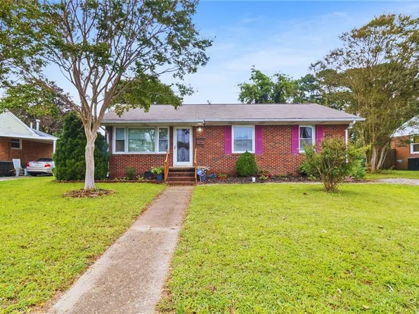 38 Saint Albans Dr, Hampton, VA 23669