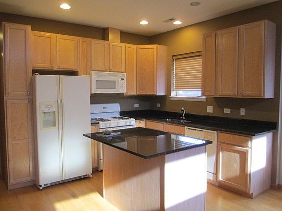 2nd image of 4837 N Central Ave APT 301