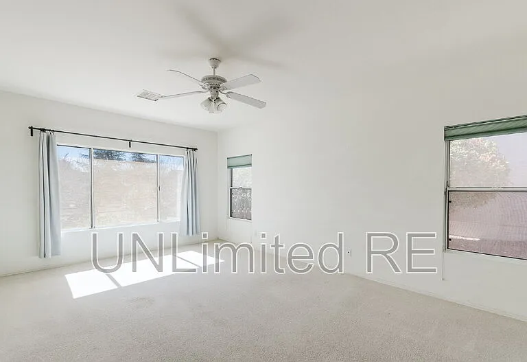 1865 W Wagon Wheel Rd — Photo 12
