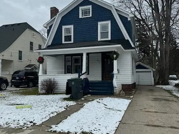 214 Collingwood Dr, East Lansing, MI 48823