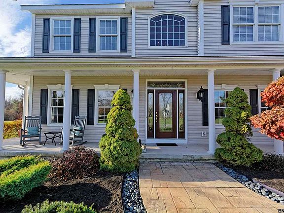 2nd image of 509 Maura Ln