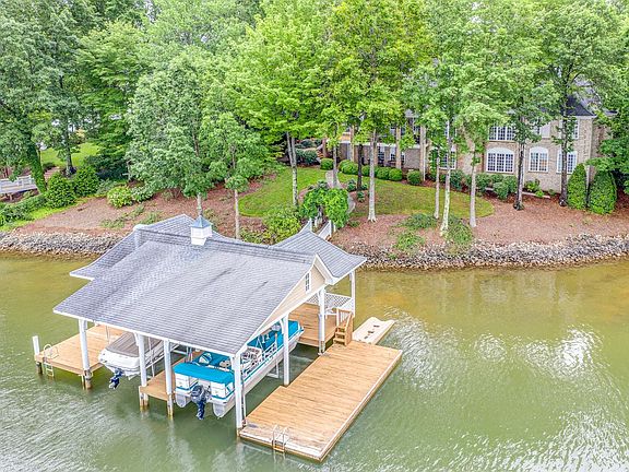 4th image of 205 Low Country Dr