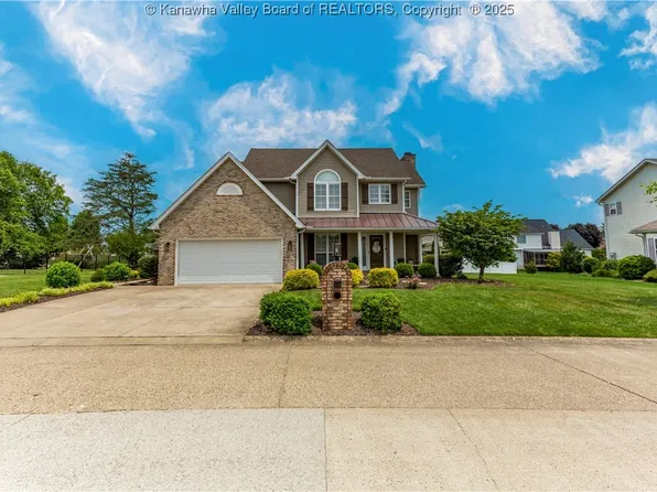 312 Plantation Dr, Hurricane, WV 25526